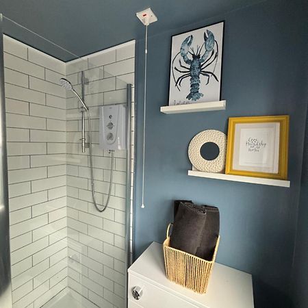 Lovely Spacious Loft Close To Train Station Worthing Exterior photo