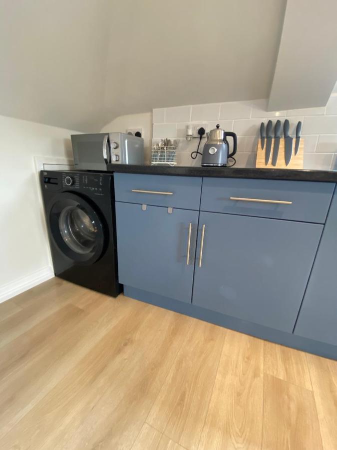 Lovely Spacious Loft Close To Train Station Worthing Exterior photo